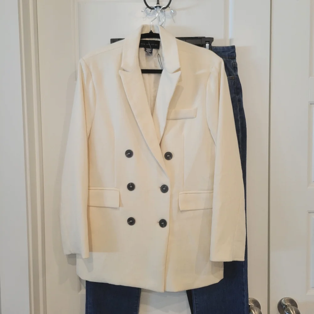 KNOW.ONE.CARES WOMEN'S WHITE TUXEDO BLAZER SIZE MEDIUM NWT
